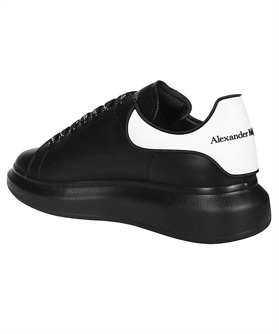 Alexander McQueen 625156 WHXMT OVERSIZED Sneakers Black