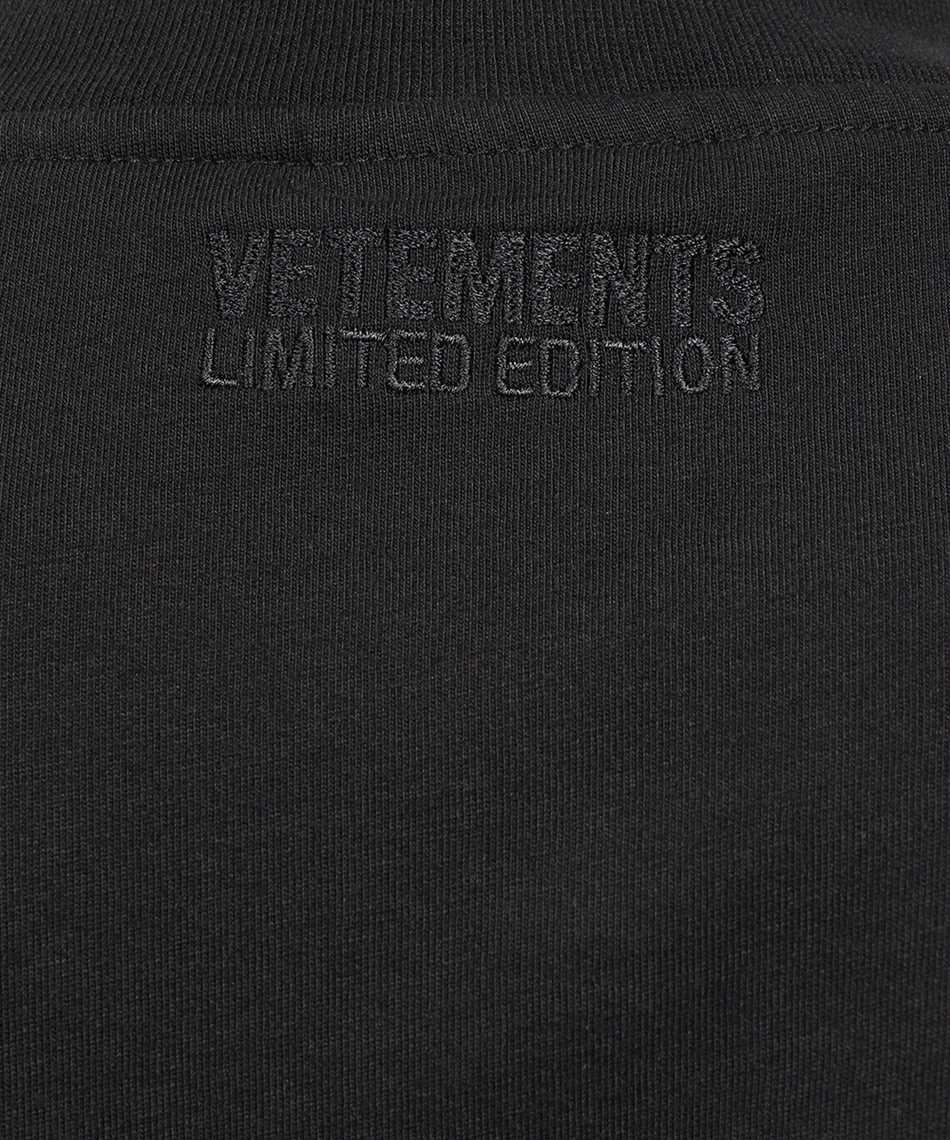Vetements UE64TR140B PYRAMID LOGO Tričko 3