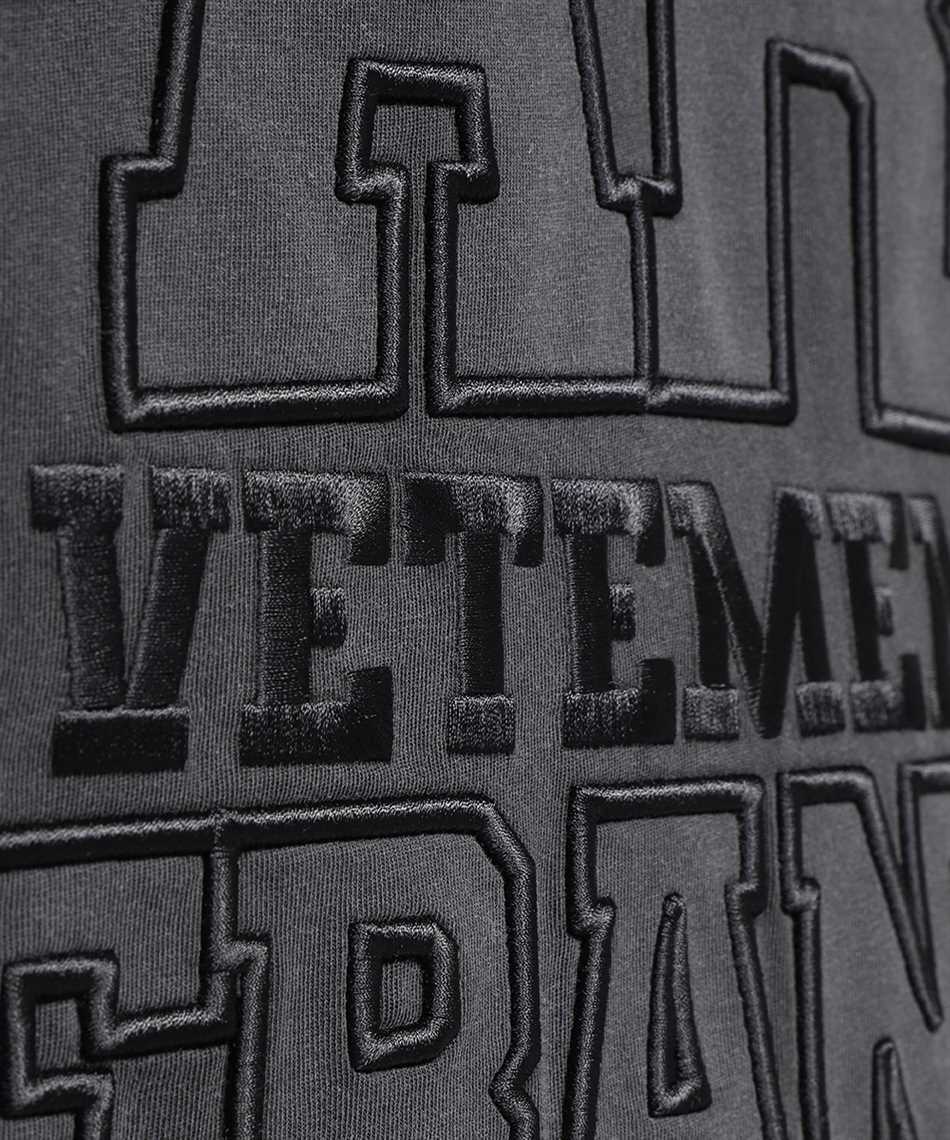 Vetements UE64TR370B XXXL PARIS LOGO Tričko 3