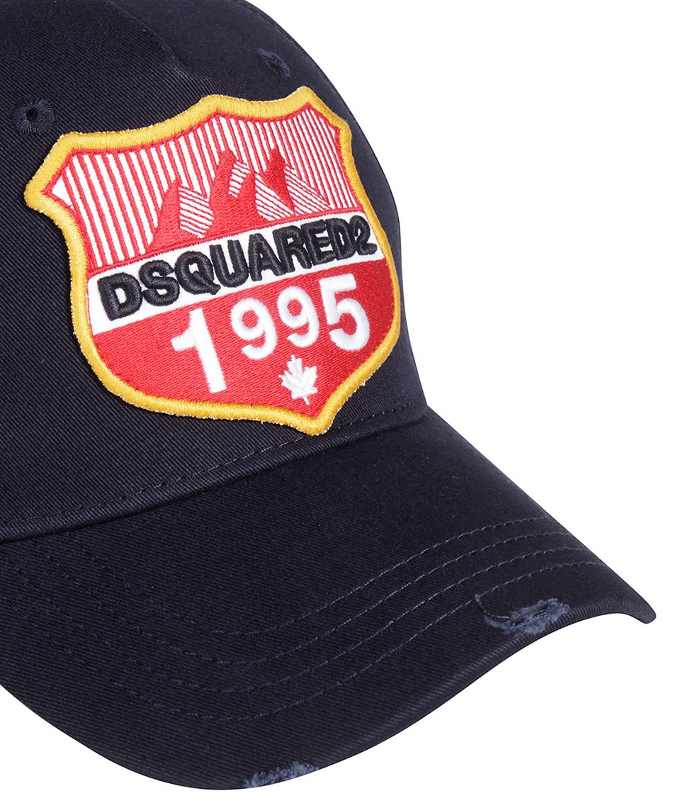 dsquared cap on head